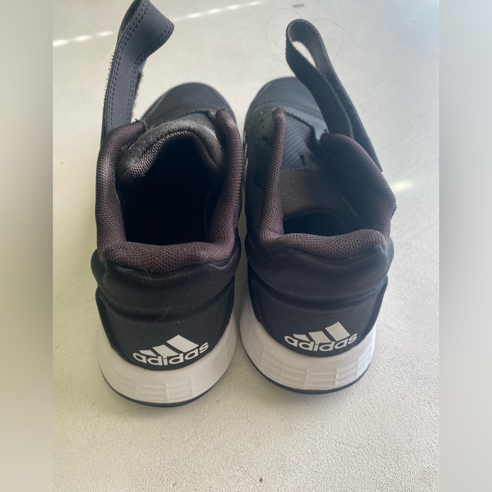 NWOT Adidas Boys Shoes Size 3 Color Black - Picture 6 of 9